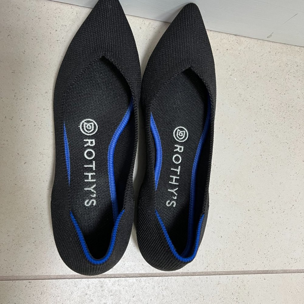 Women's Rothy's The Point Size 6 Black Flats